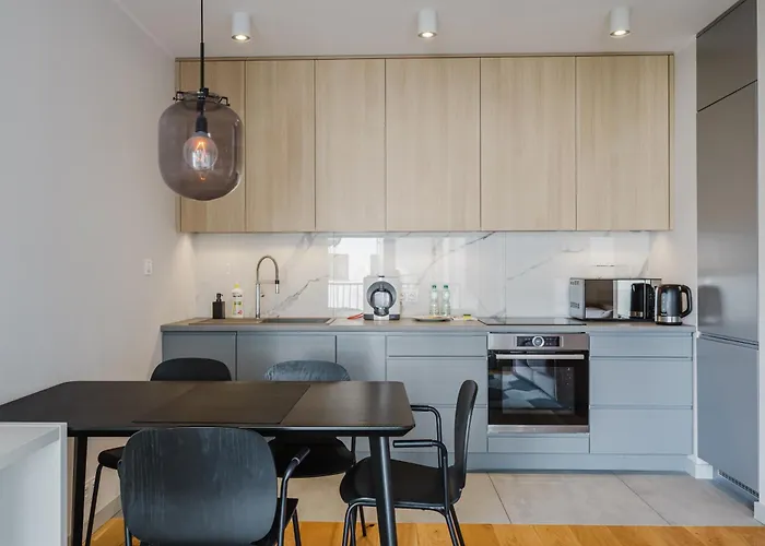 Wilda Chic By Bookinghost