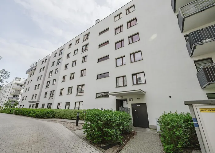 Wilda Chic By Bookinghost * 포즈난