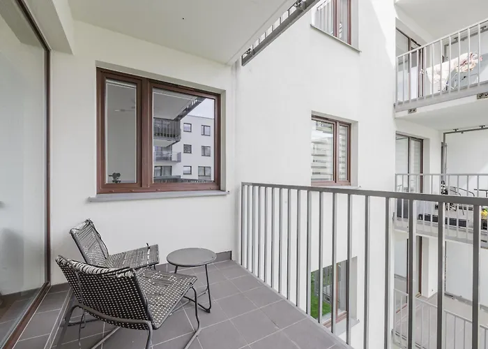 Wilda Chic By Bookinghost * بوزنان